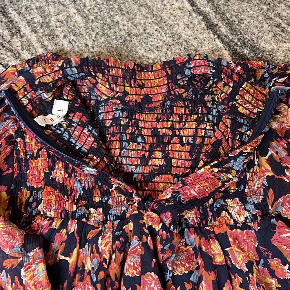 THML Navy Floral Top Size Small - Picture 6 of 9